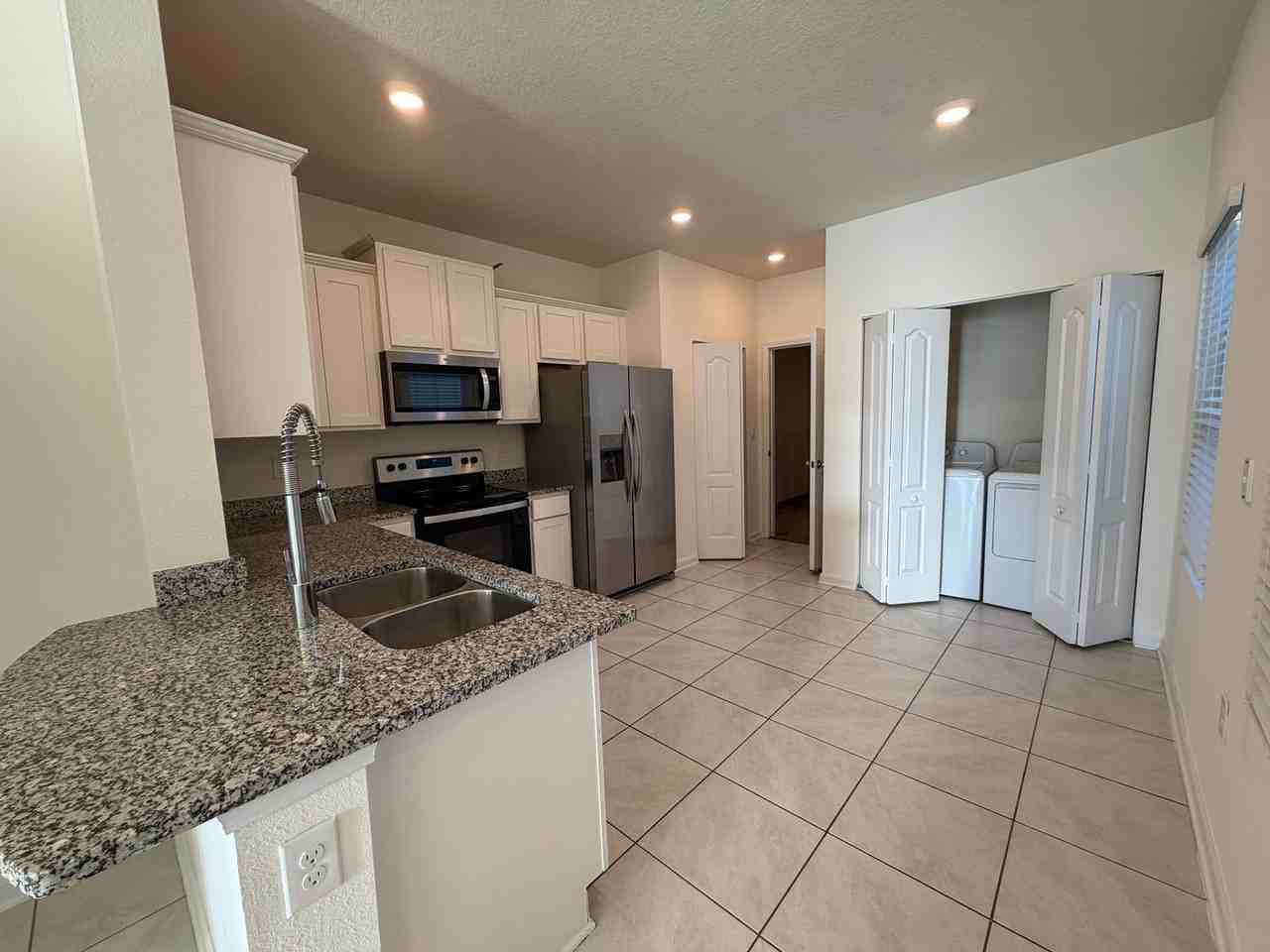 35 Oarsman Crossing Dr - Photo 3 of 20
