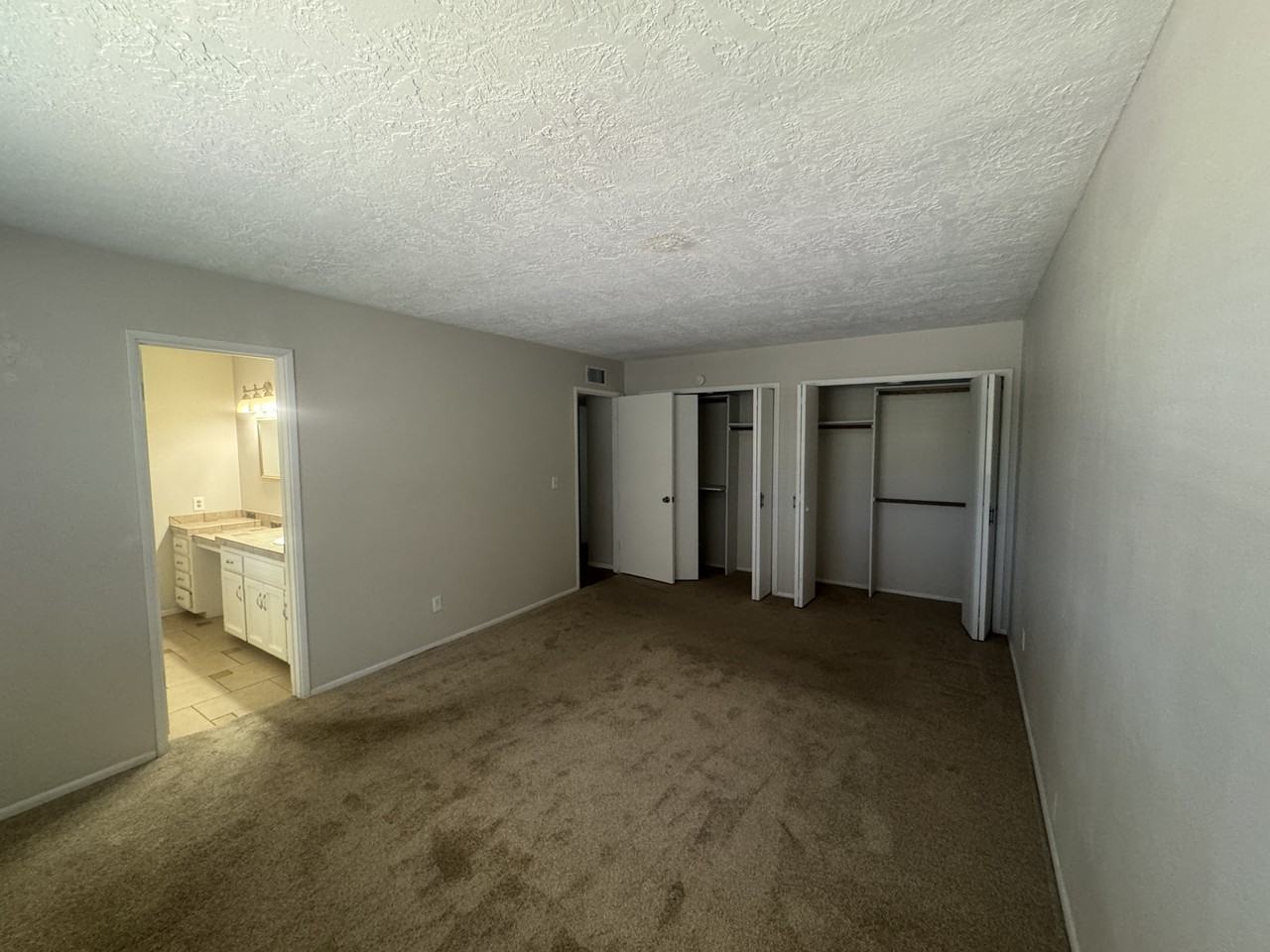 935 Country Club Dr #1 - Photo 7 of 10