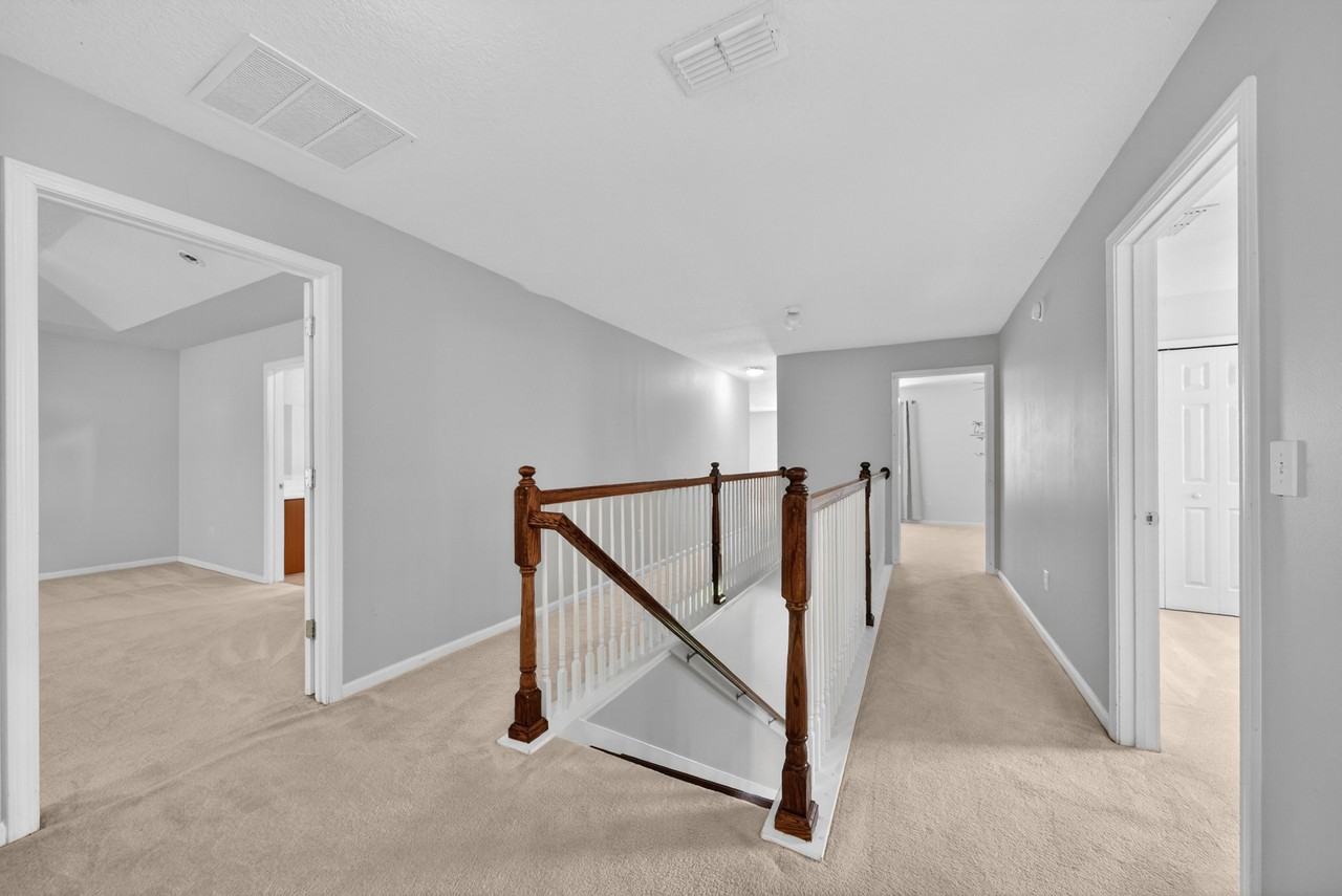112 Kildrummy Ct #1 - Photo 4 of 45