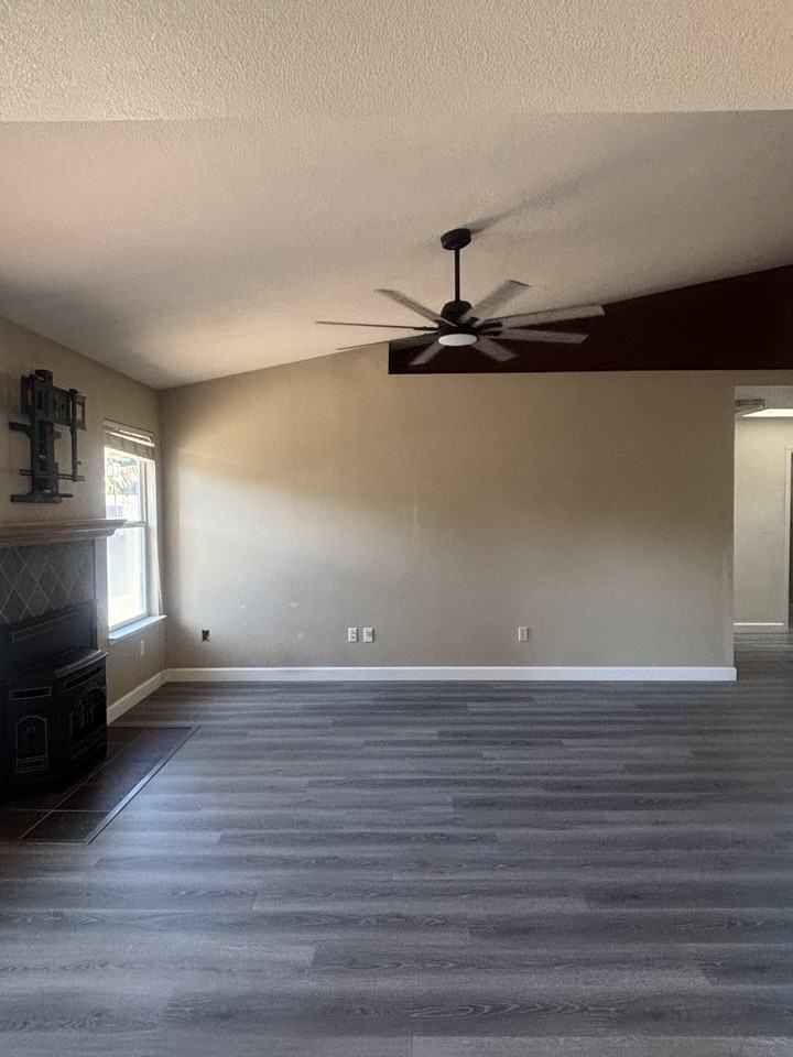 3431 Arizona Ave #1 - Photo 5 of 18