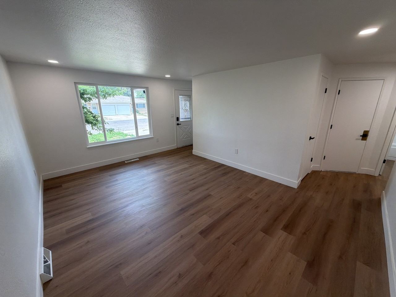 250 N 11th Ct #250 - Photo 4 of 22