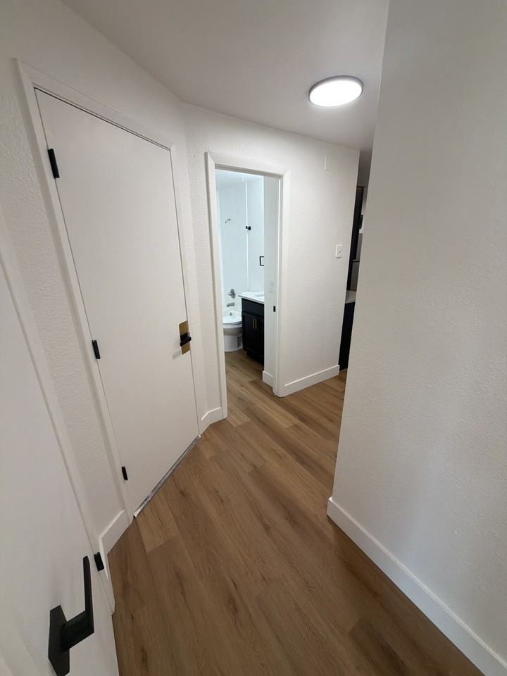 250 N 11th Ct #250 - Photo 5 of 22