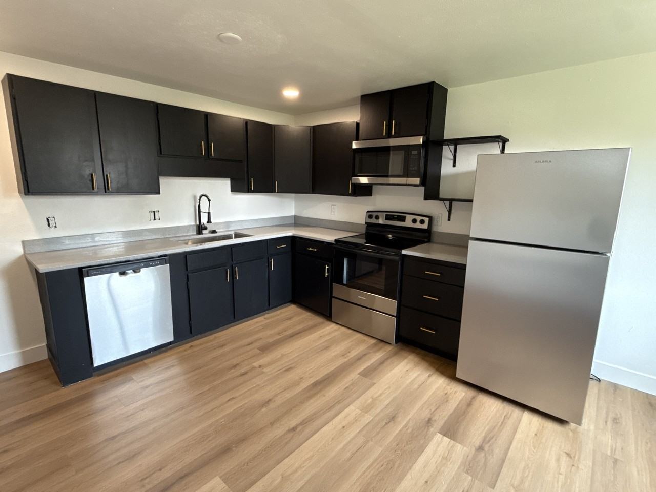 230 N 11th Ct #230 - Photo 5 of 12