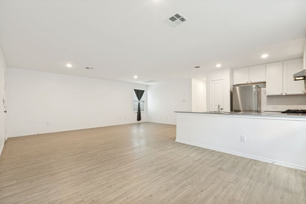 7231 Duck Pond - Photo 4 of 29