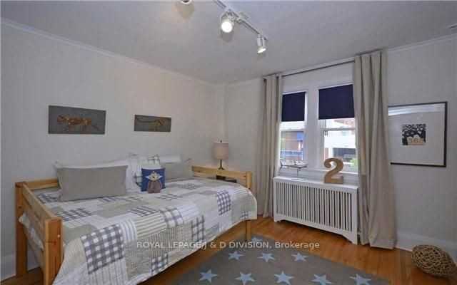 311 Chaplin Crescent - Photo 13