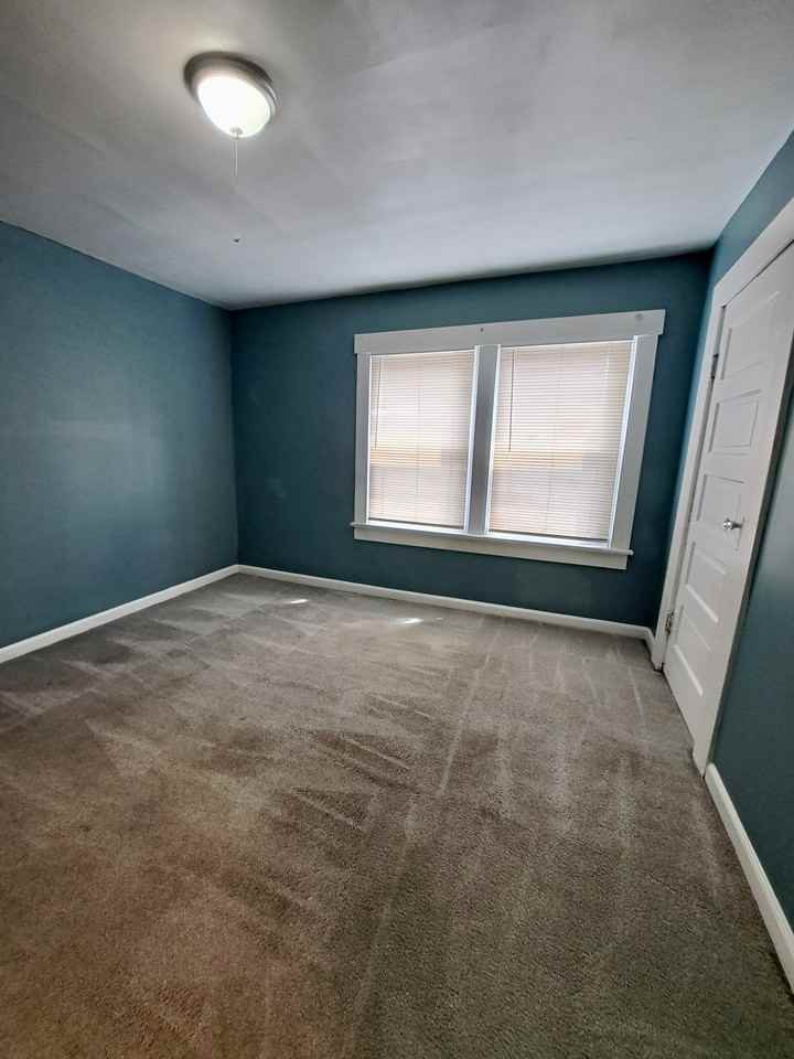 161 S Harbine Ave #1 - Photo 6 of 10