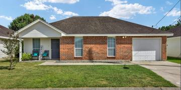 featured image of 5780 Shadowbend Cir S #1