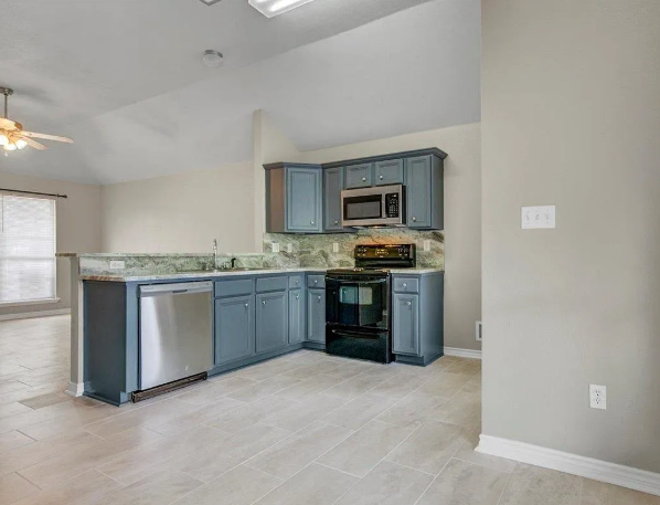 5780 Shadowbend Cir S #1 - Photo 4 of 10