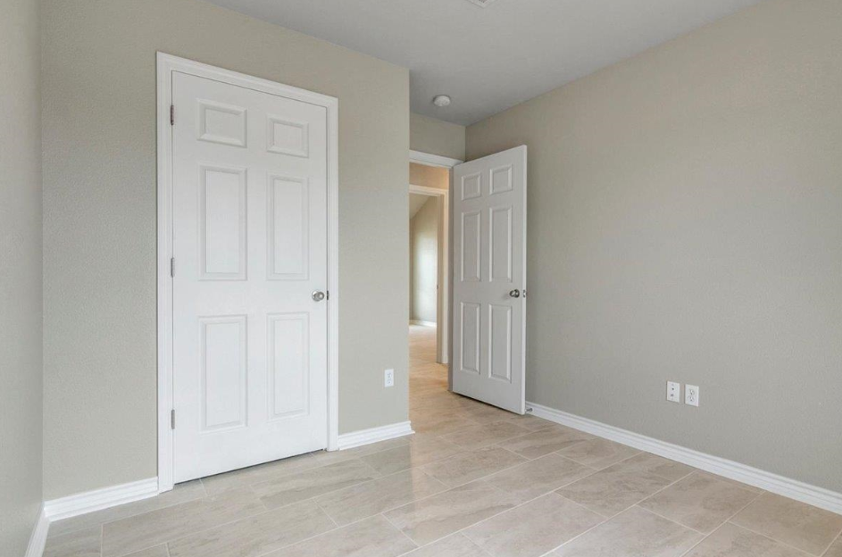5780 Shadowbend Cir S #1 - Photo 7 of 10