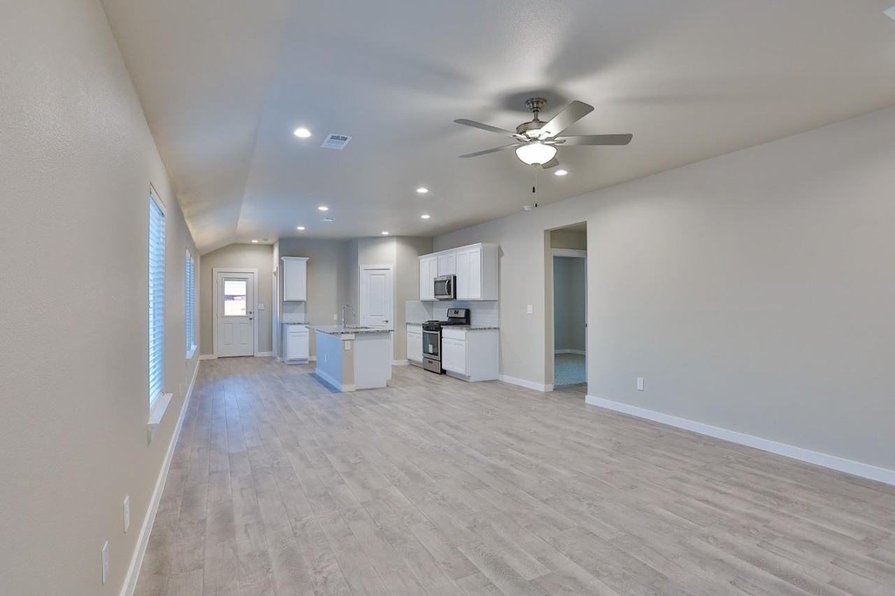 4718 126th St #1 - Photo 5 of 27