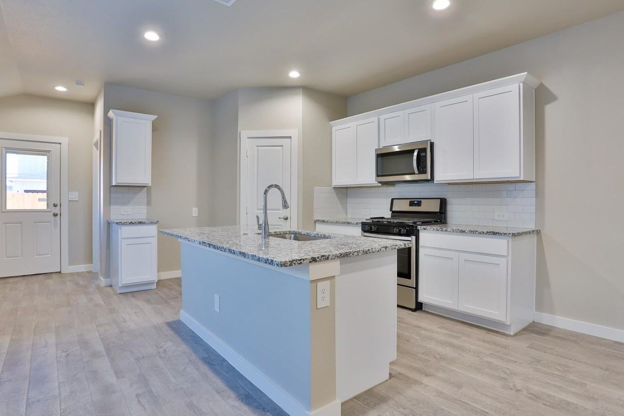 4718 126th St #1 - Photo 7 of 27