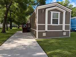 featured image of 122 Eloise St #EL122