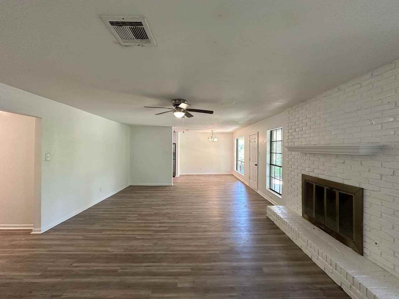 3822 Valley View Dr - Photo 4 of 34