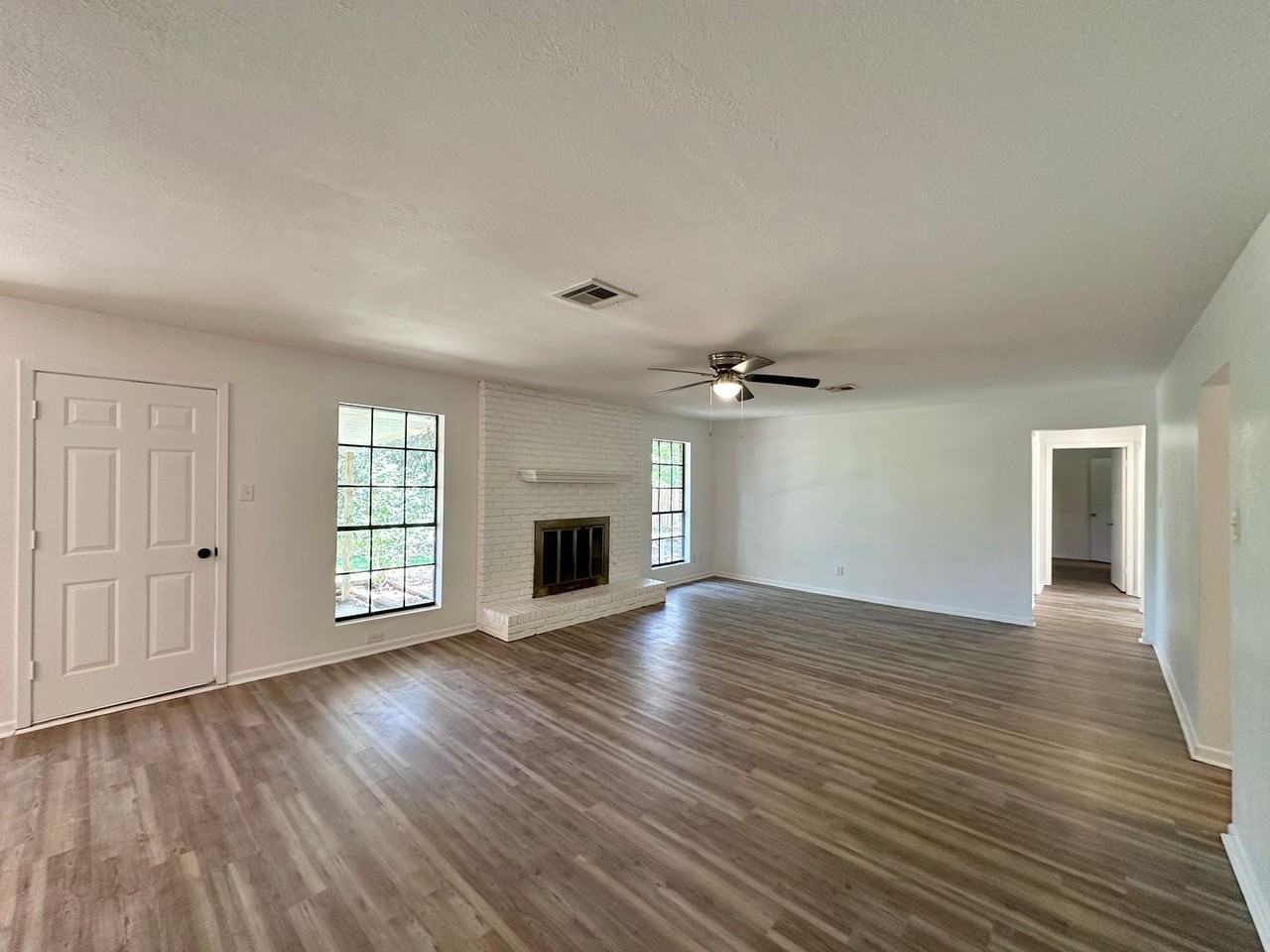 3822 Valley View Dr - Photo 6 of 34