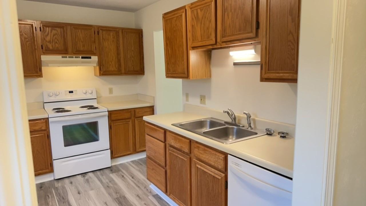 2850 Walls Branch Rd - Photo 2 of 4