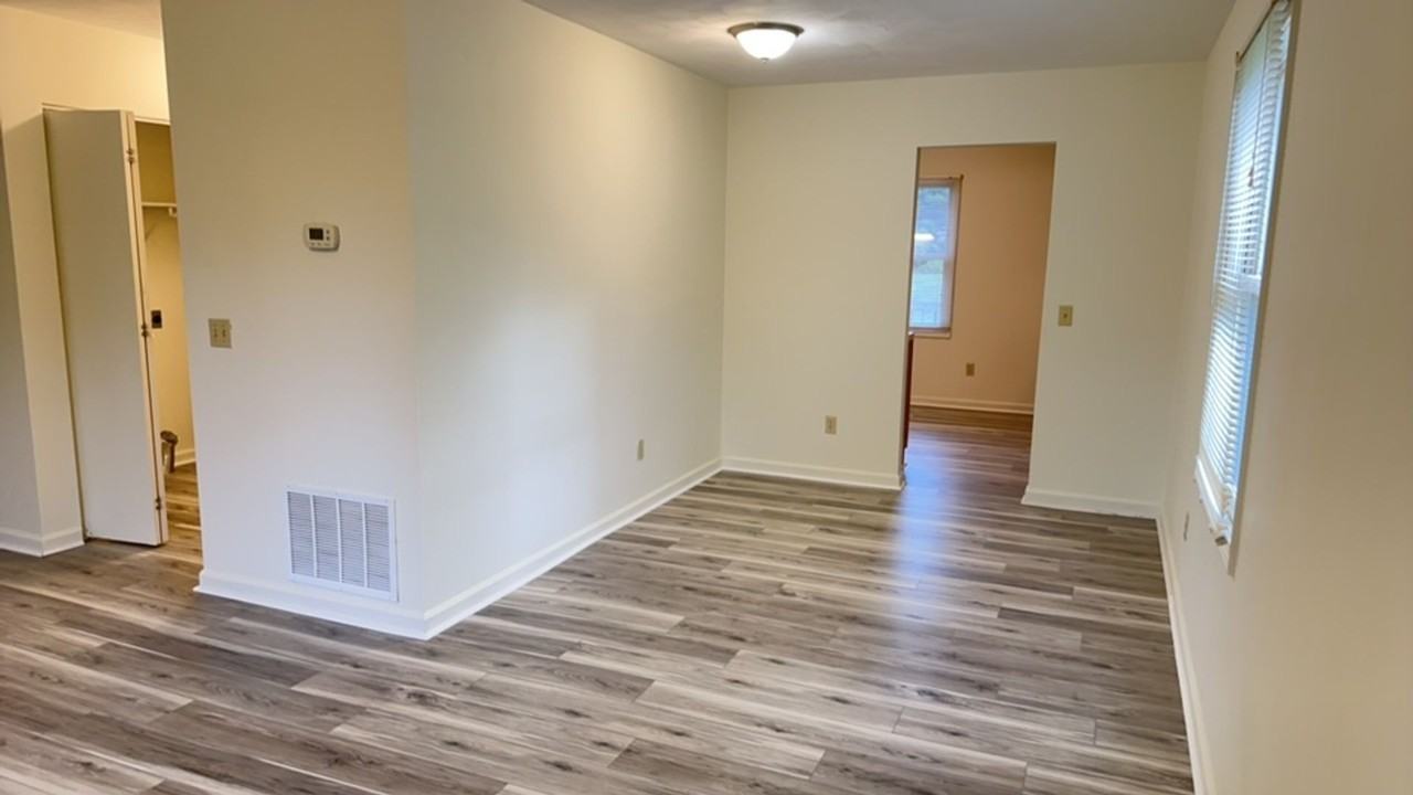 2850 Walls Branch Rd - Photo 3 of 4