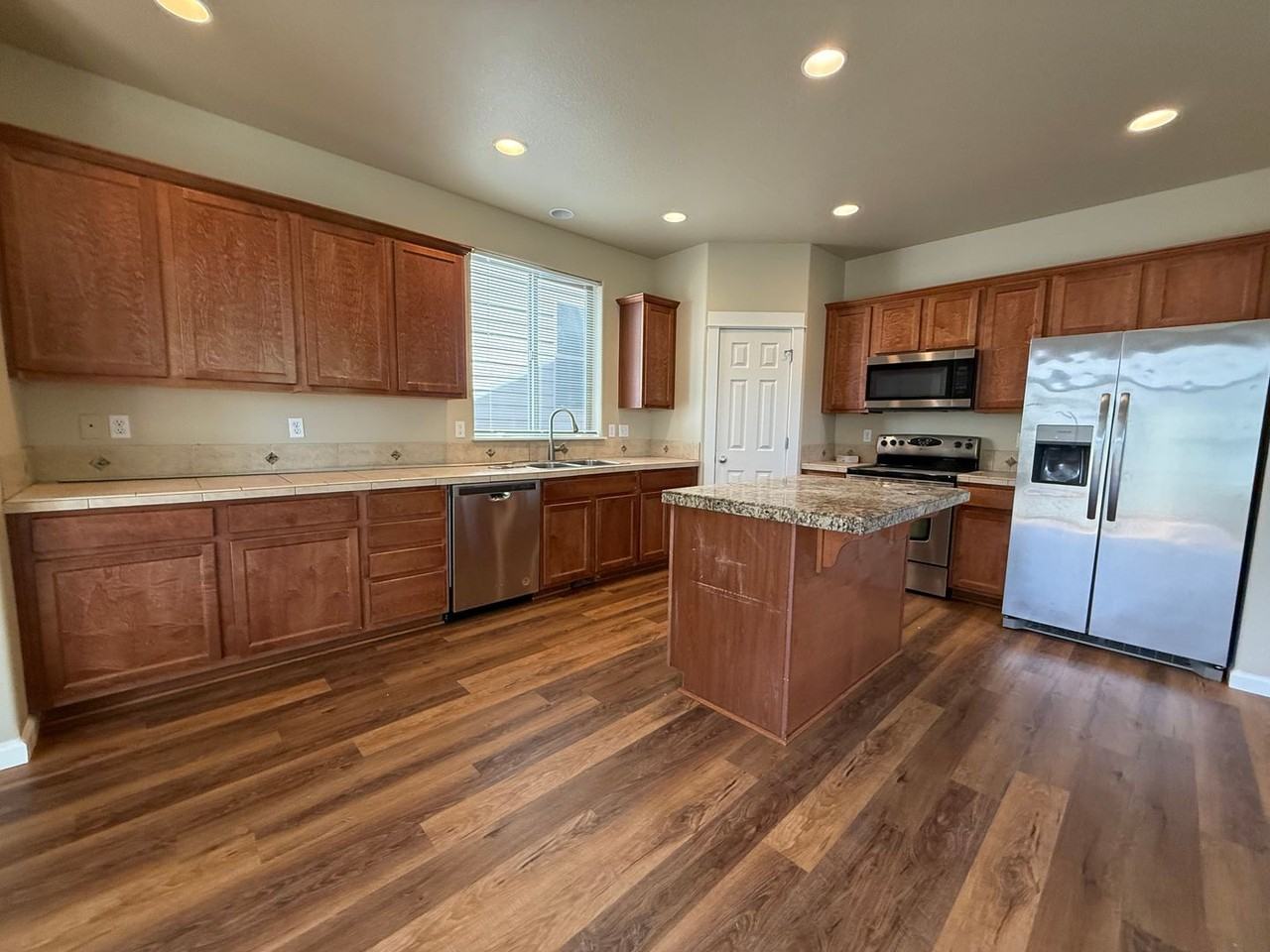 20604 Sw Sister Ln - Photo 4 of 17