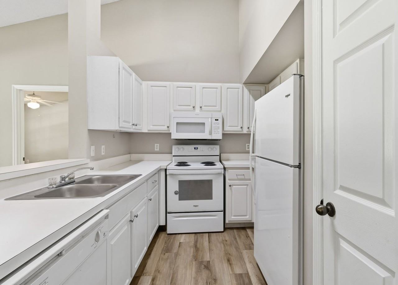 10000 Sw 52nd Ave #159 - Photo 6 of 49