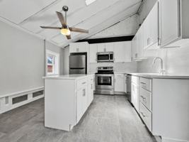 featured image of 130 E Chestnut St