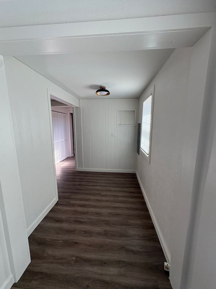 11426 Crestwood Dr S - Photo 5 of 17