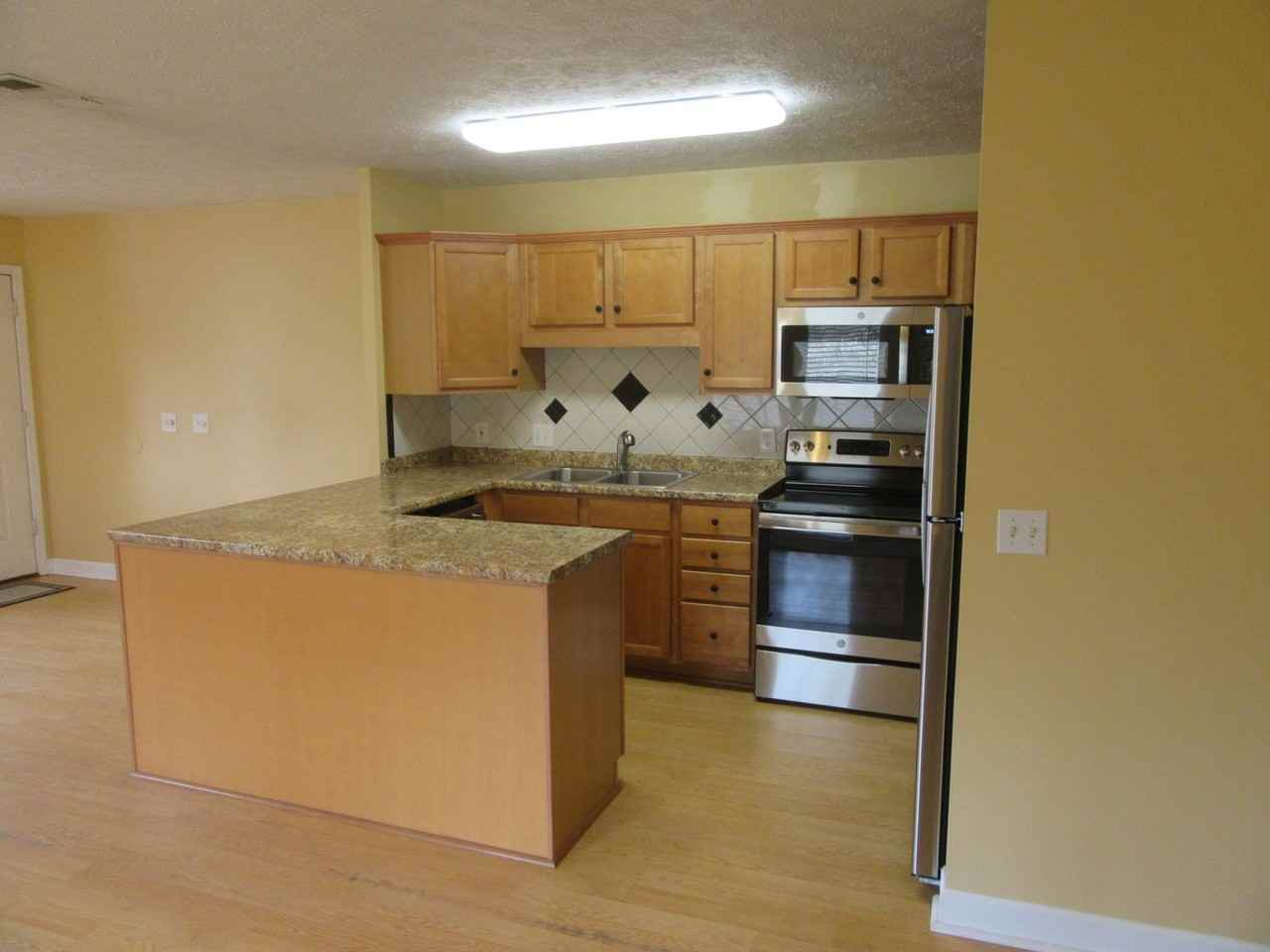 820 Premier Dr - Photo 6 of 25
