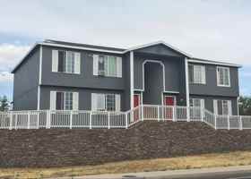 featured image of 2704 Sw Glacier Ave