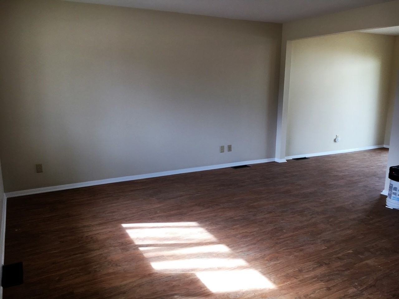 1216 Shanley Dr - Photo 3 of 35