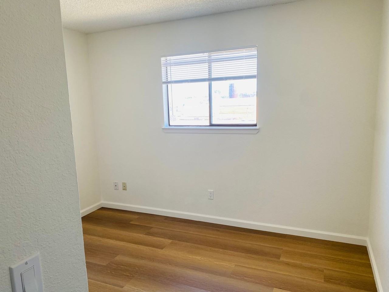 207 N Broadway St - Photo 5 of 5