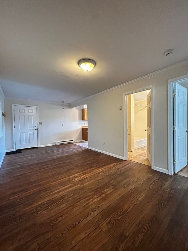 25472 Military Rd - Photo 3 of 15