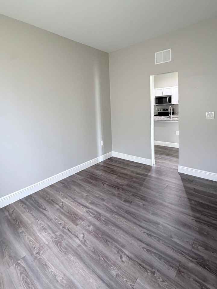 444 Grant Blvd - Photo 3 of 15