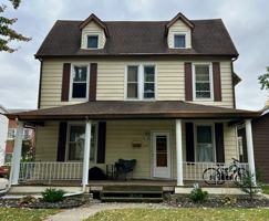 featured image of 220 W Cherry St