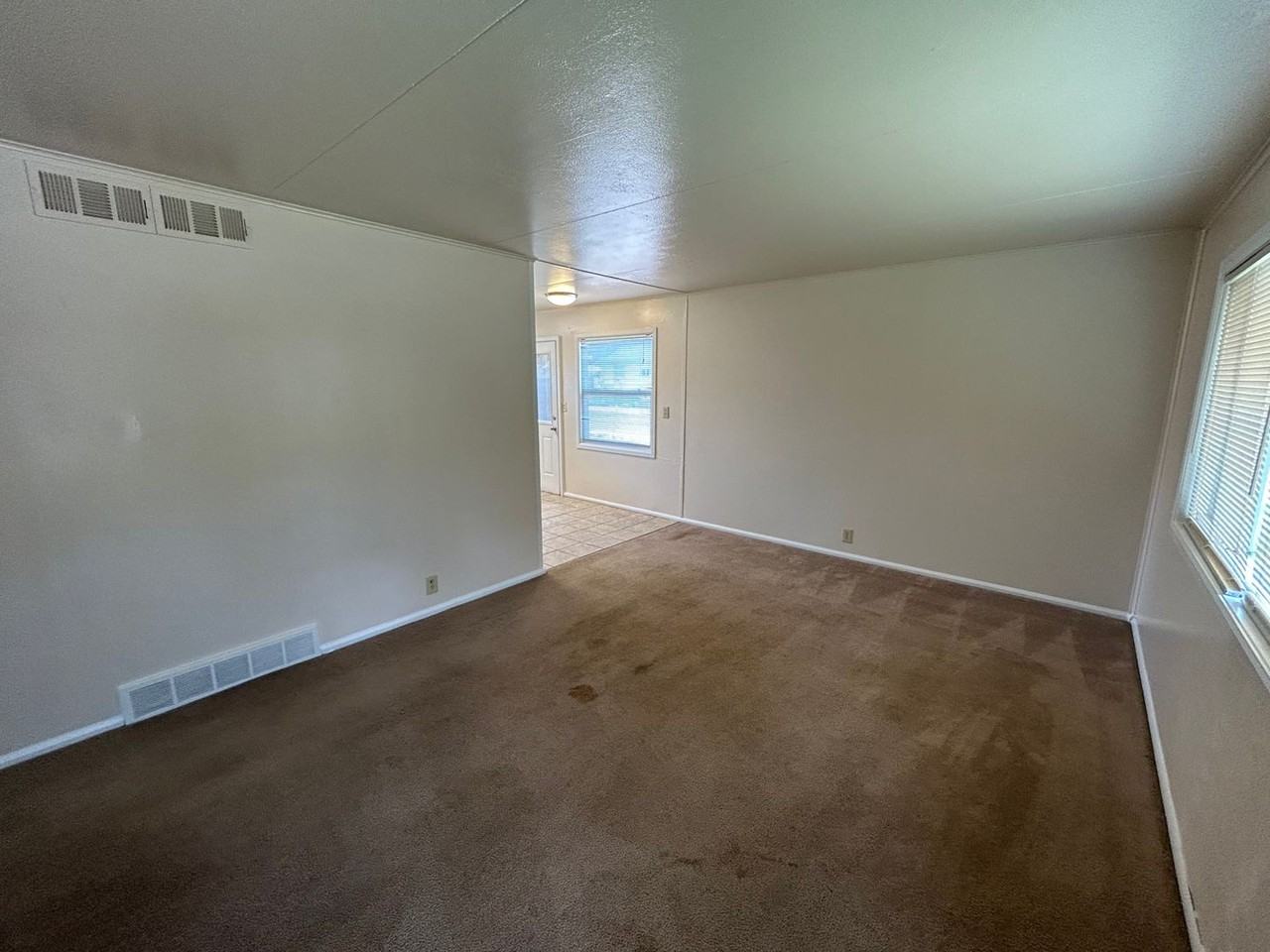 1201 E Cheyenne Rd - Photo 4 of 15