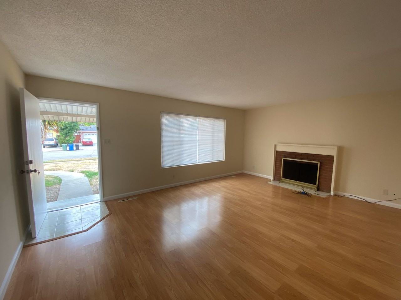 5278 Dupont Ave - Photo 5 of 14