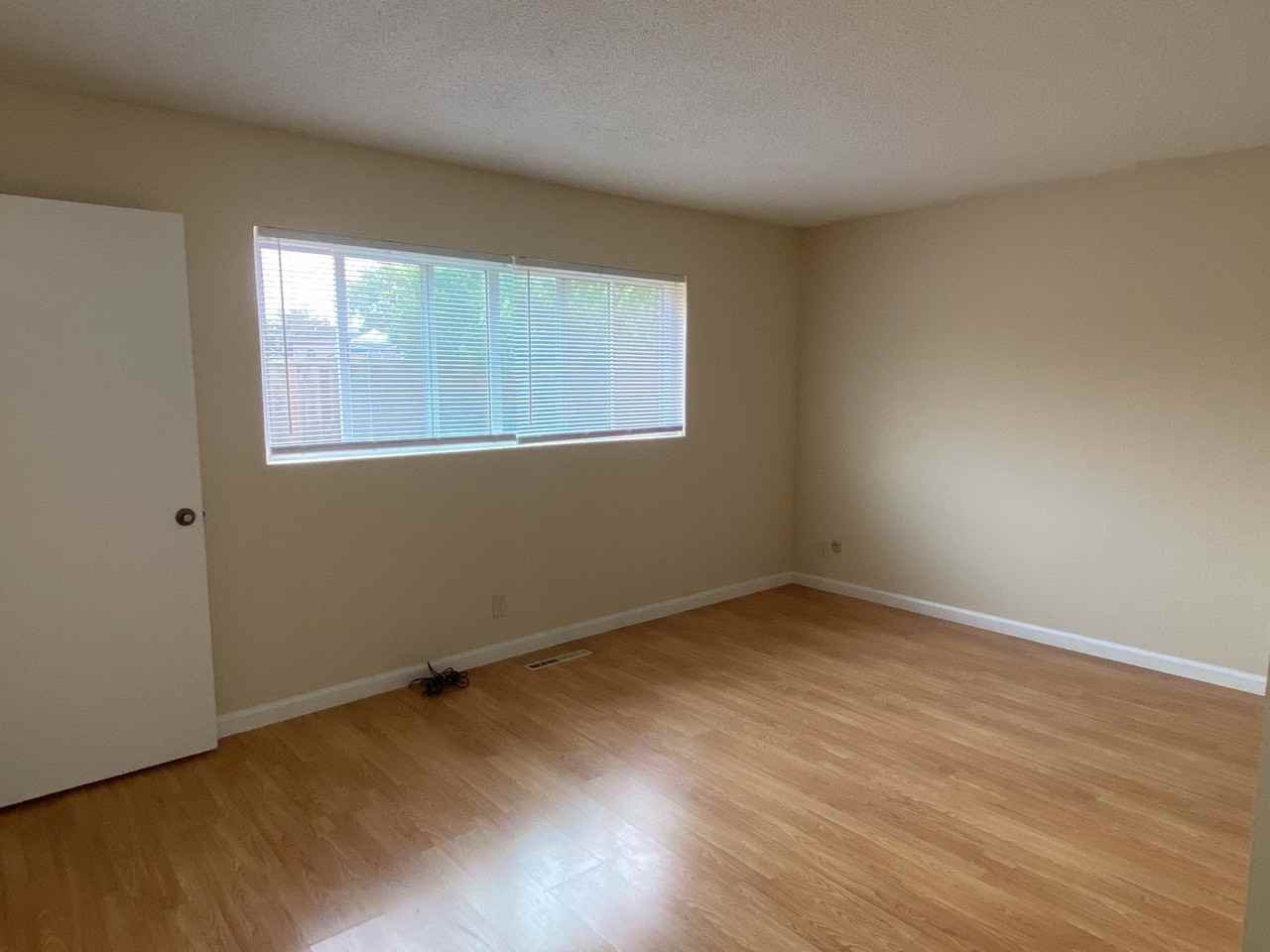5278 Dupont Ave - Photo 7 of 14