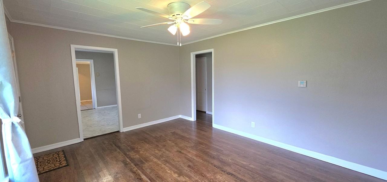1452 E Nora St - Photo 2 of 9