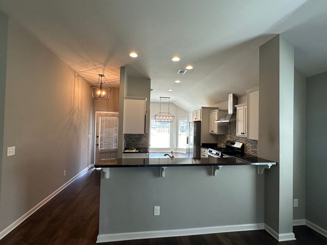 9127 White Poplar Cir - Photo 3 of 35