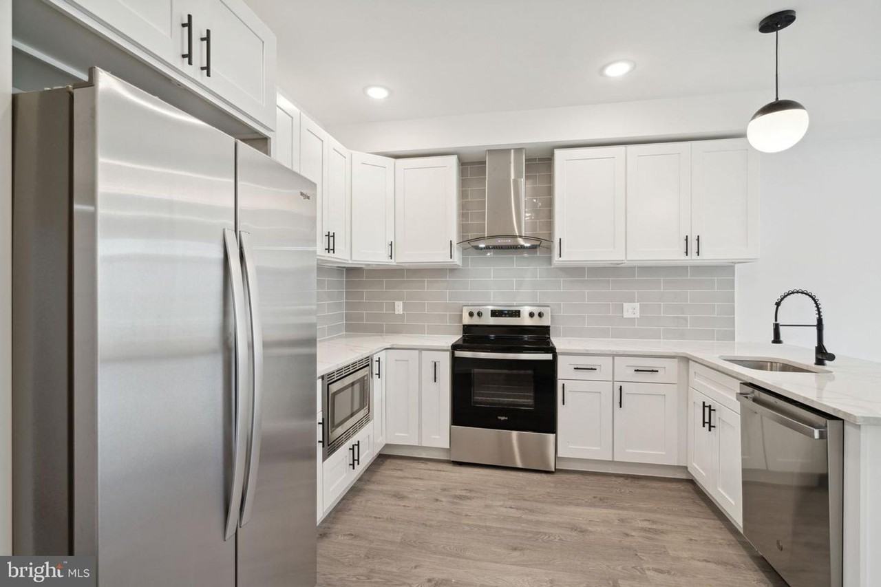 5629 Warrington Ave - Photo 2 of 21
