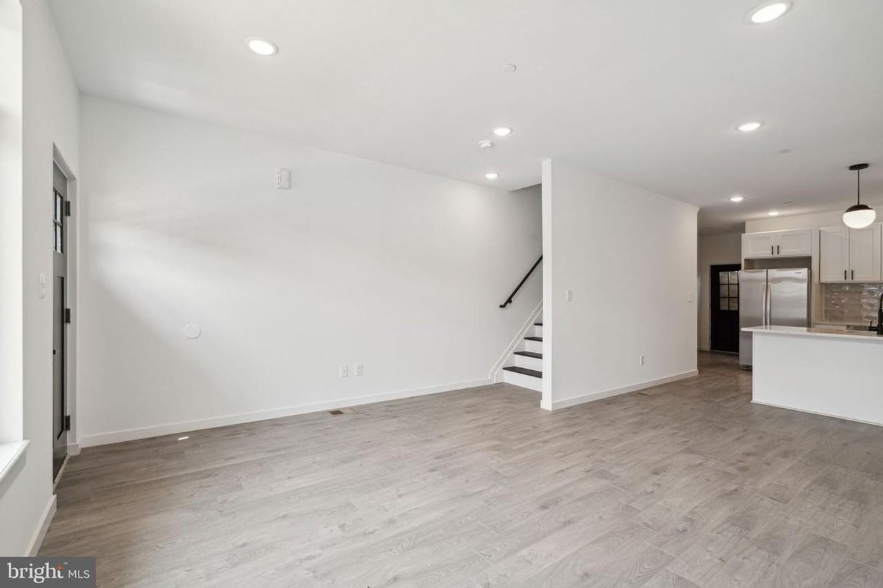 5629 Warrington Ave - Photo 5 of 21