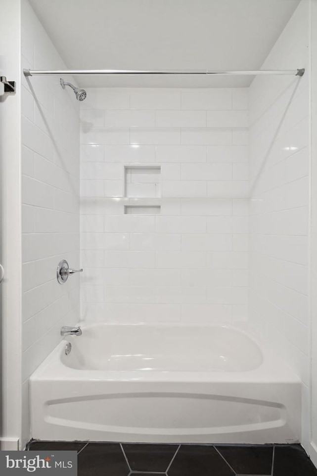 5629 Warrington Ave - Photo 6 of 21