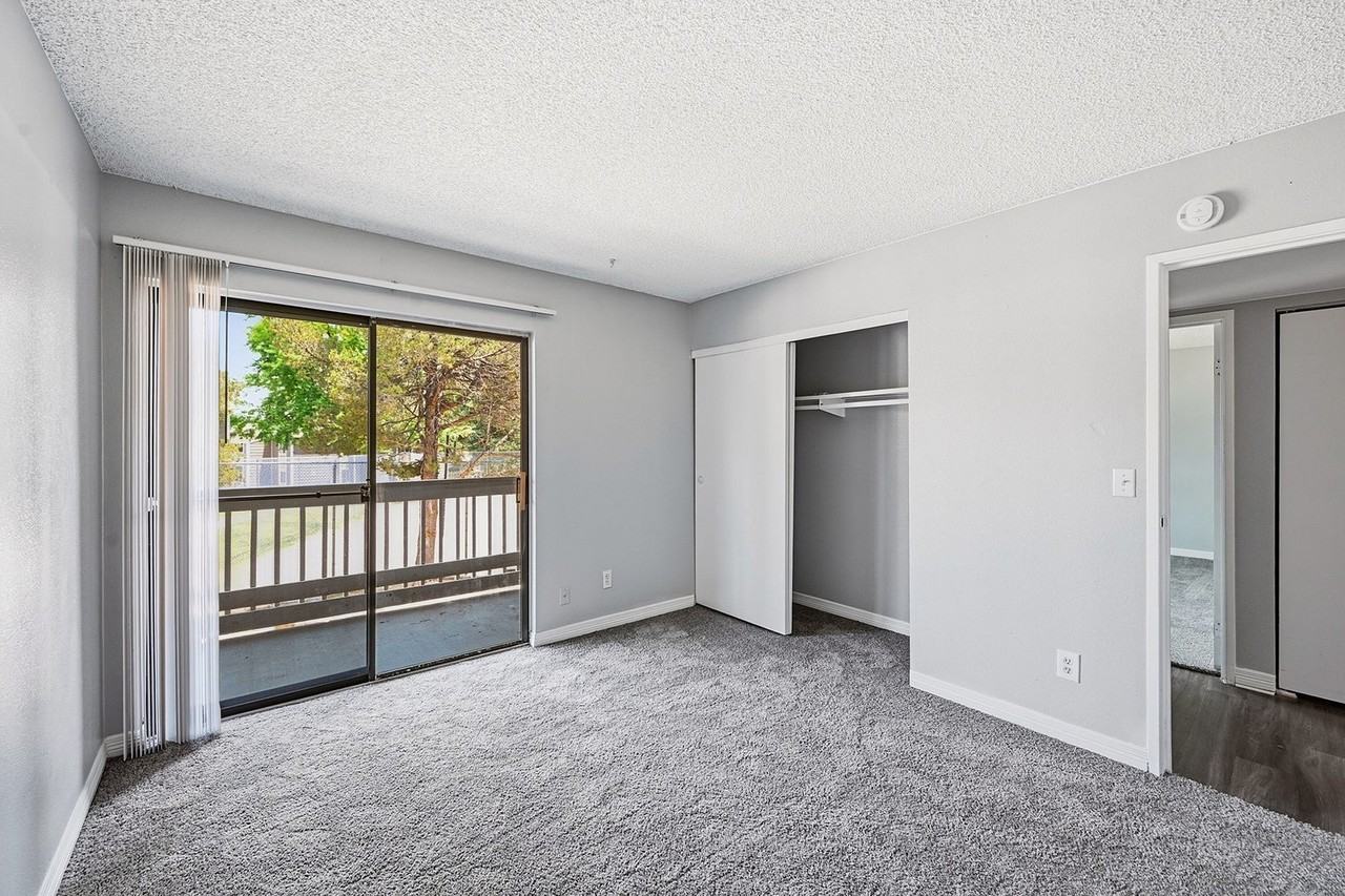 18064 E Ohio Ave #102 - Photo 5 of 15