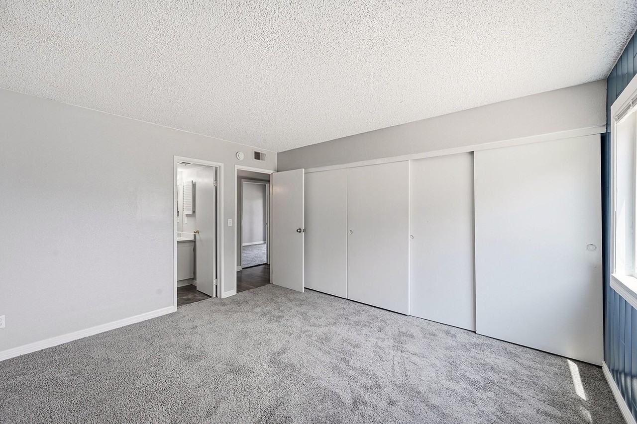 18064 E Ohio Ave #102 - Photo 6 of 15