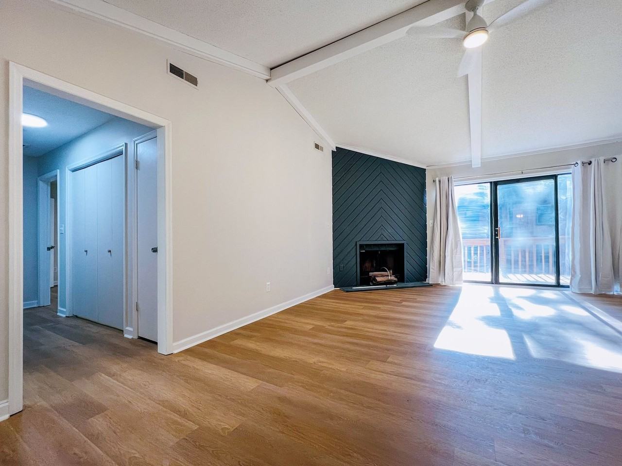 1904 Aspen Way - Photo 4 of 28