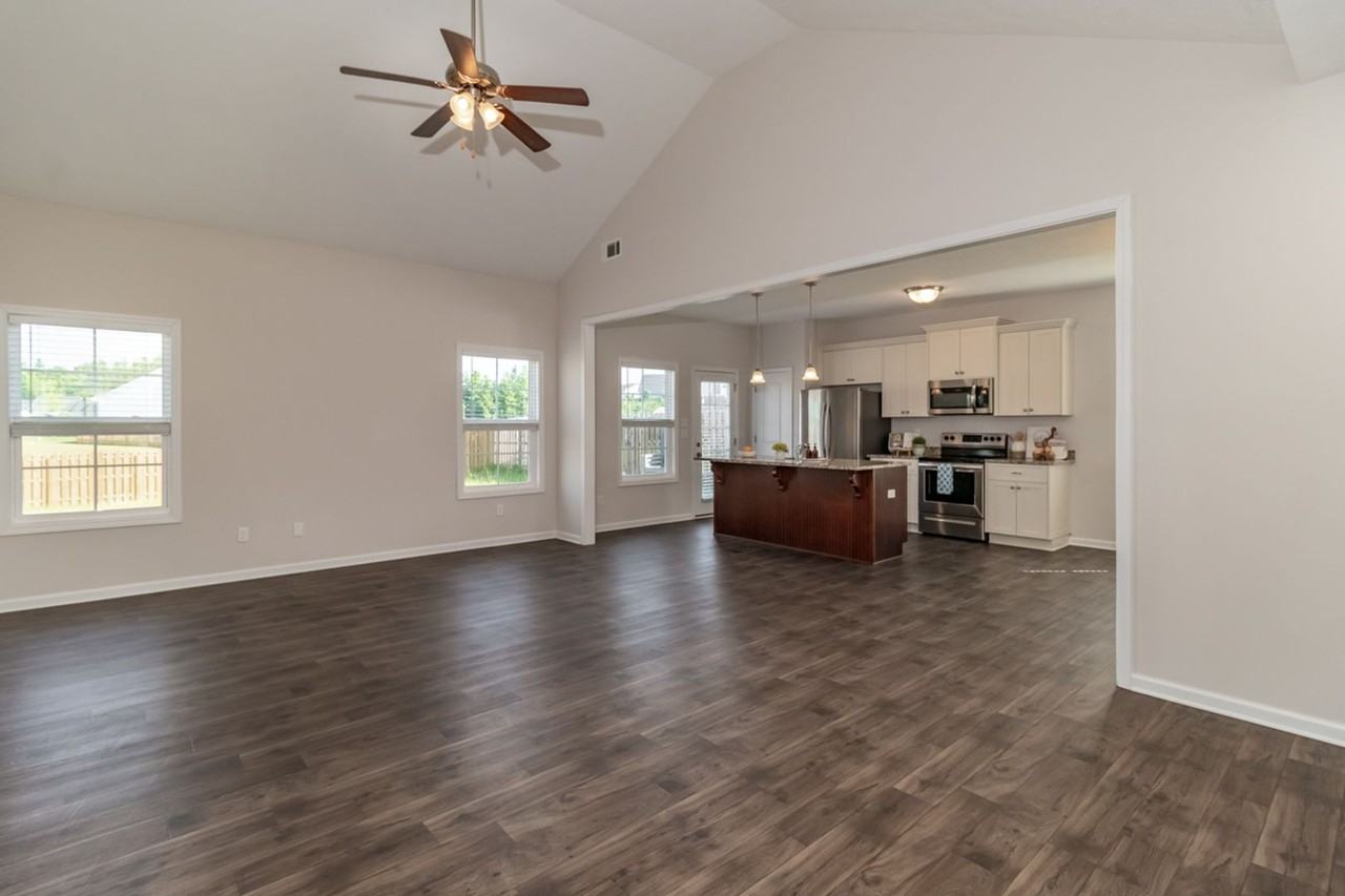319 Koweta Way - Photo 6 of 21