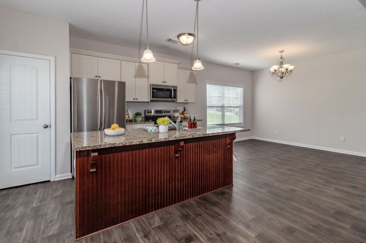 319 Koweta Way - Photo 7 of 21