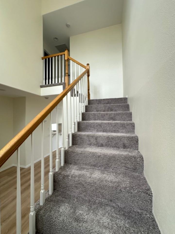 7602 Ne 52nd St - Photo 4 of 17