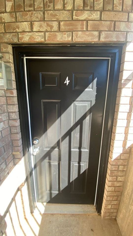 75 W 7th North St #4 - Photo 2 of 7