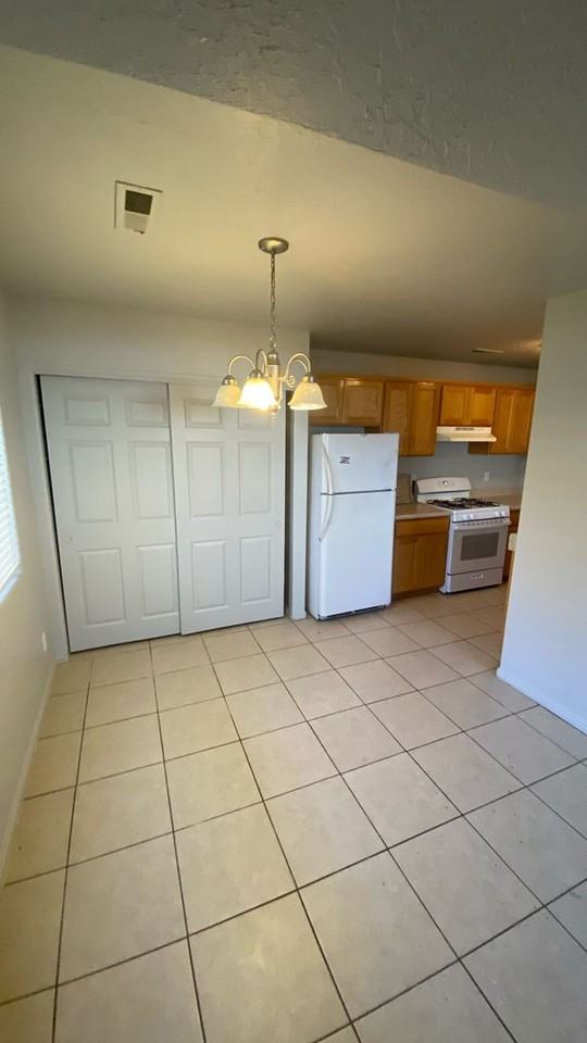 75 W 7th North St #4 - Photo 3 of 7