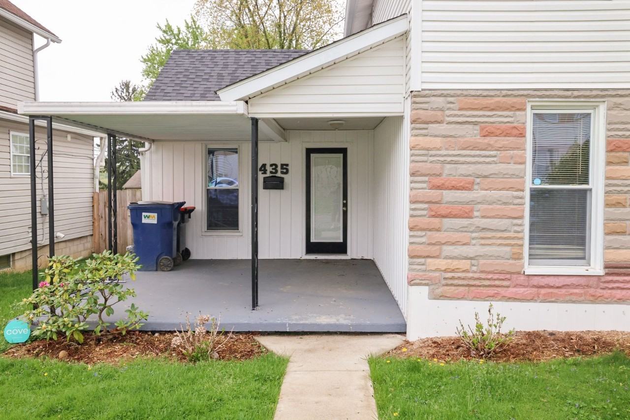 435 Ballard Ave - Photo 2 of 26