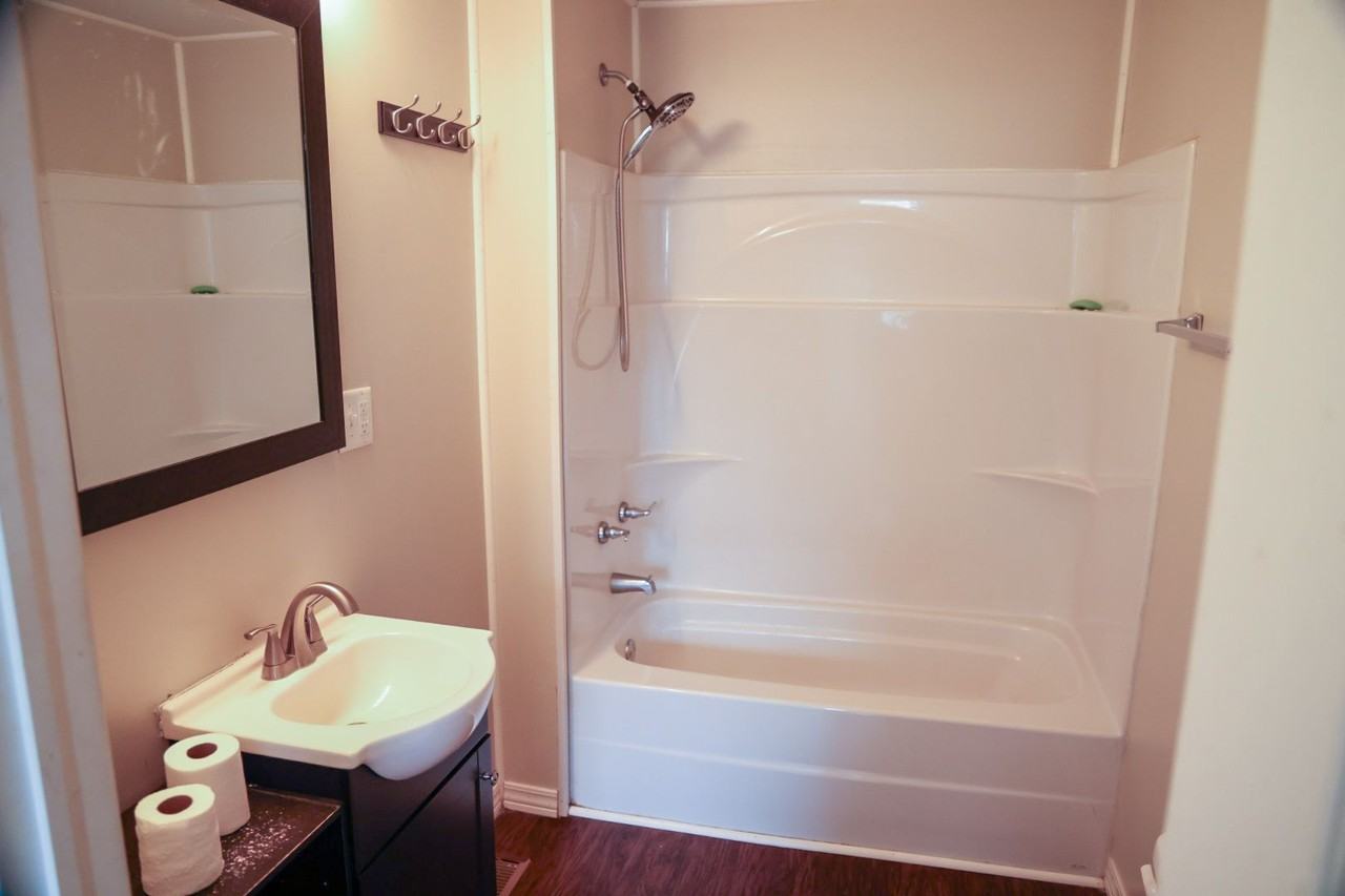 435 Ballard Ave - Photo 3 of 26