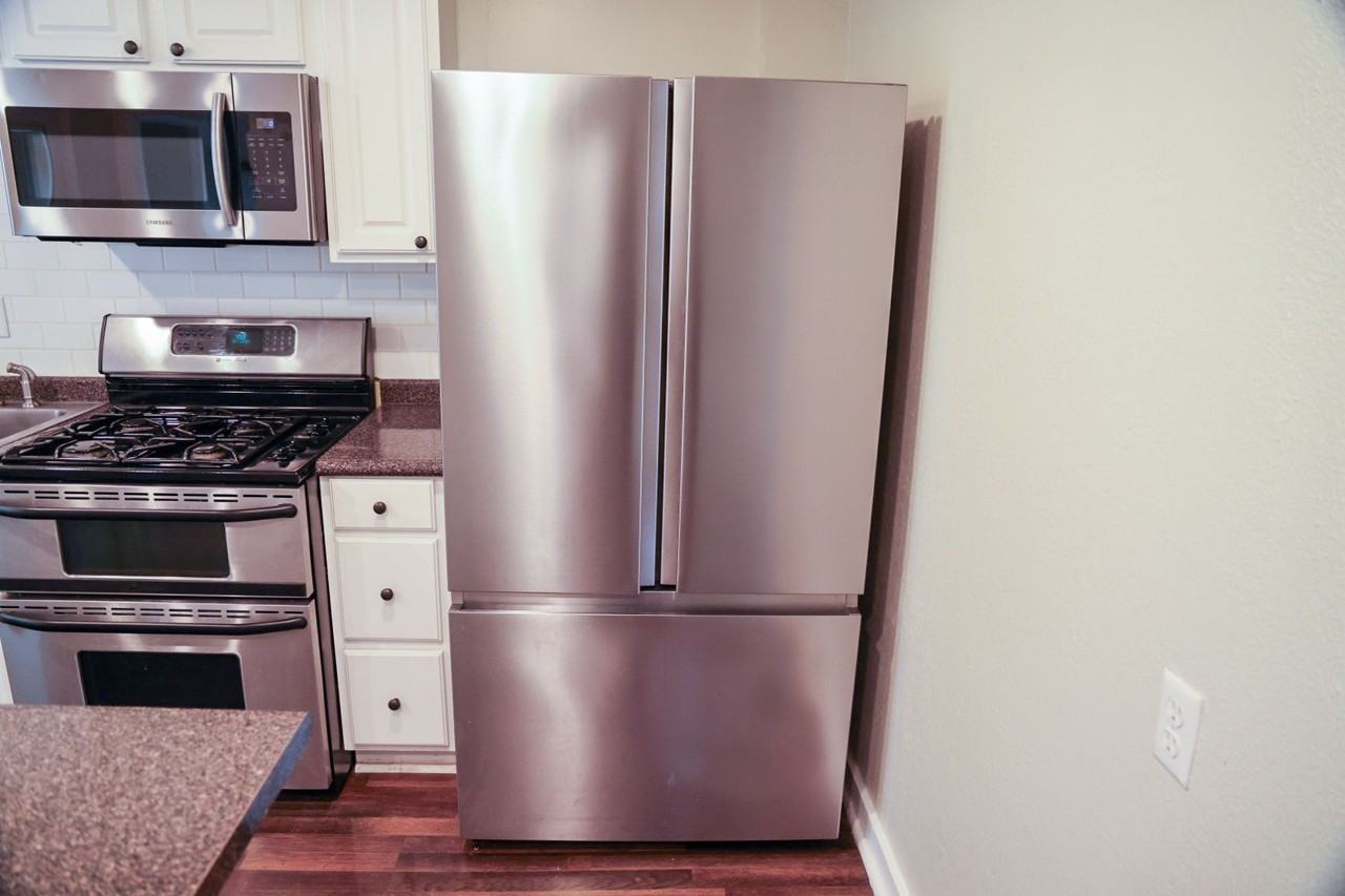 435 Ballard Ave - Photo 4 of 26